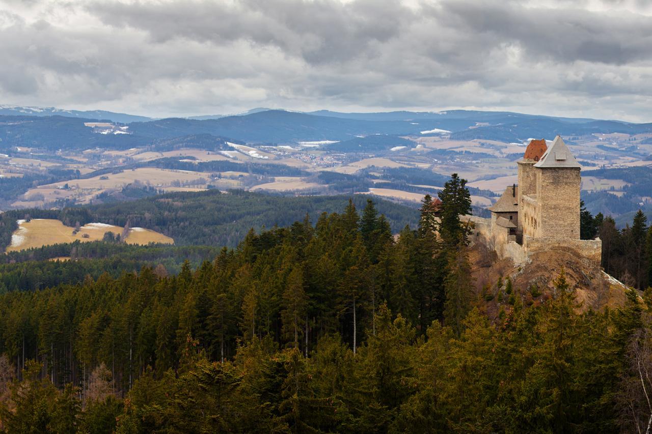 Отель Statek Ceska Lipa Myslovice Клатови Экстерьер фото