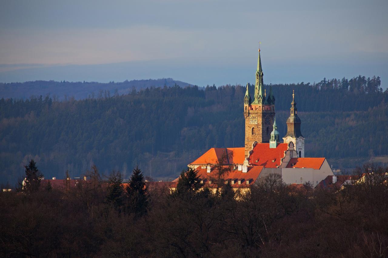 Отель Statek Ceska Lipa Myslovice Клатови Экстерьер фото
